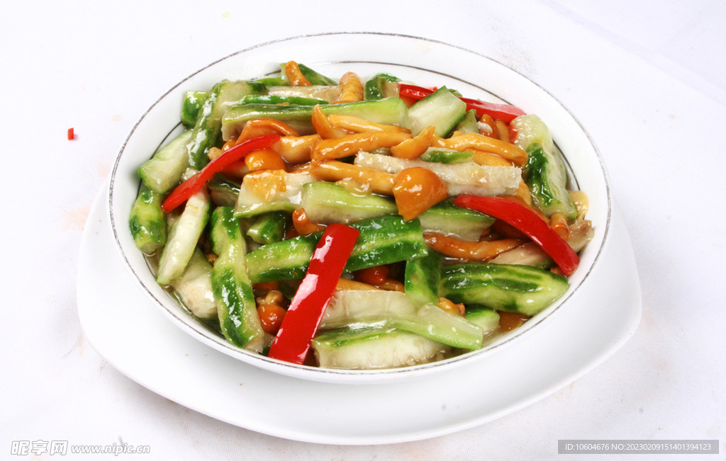 丝瓜炒滑子菇