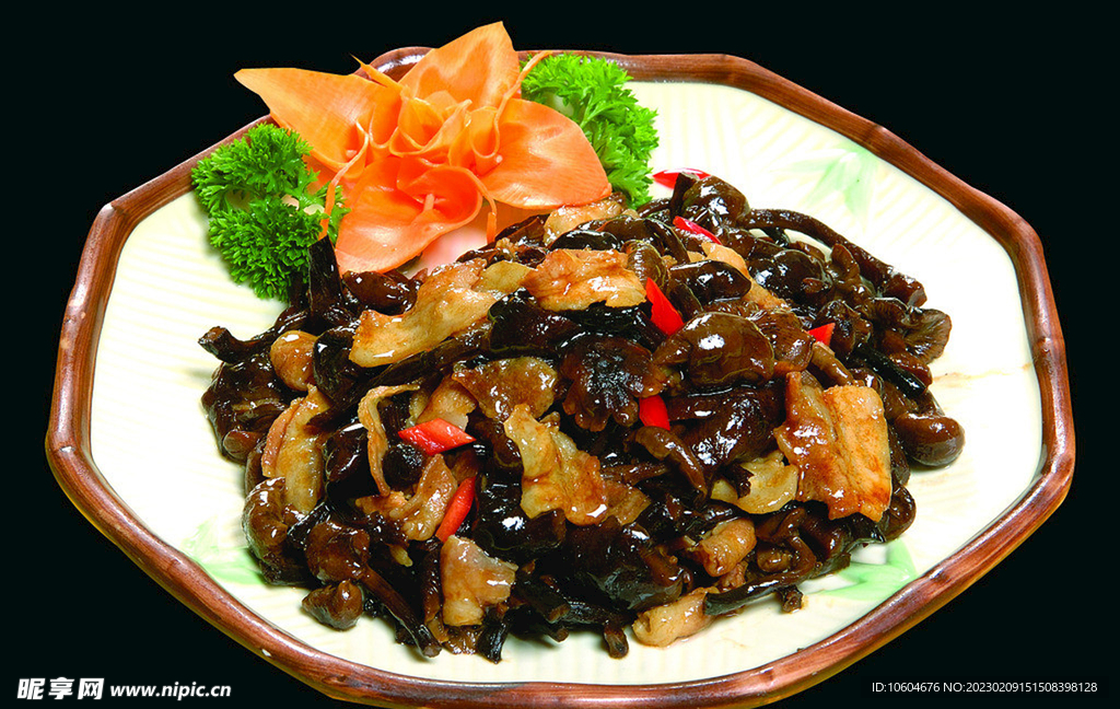 五花肉炒榛蘑