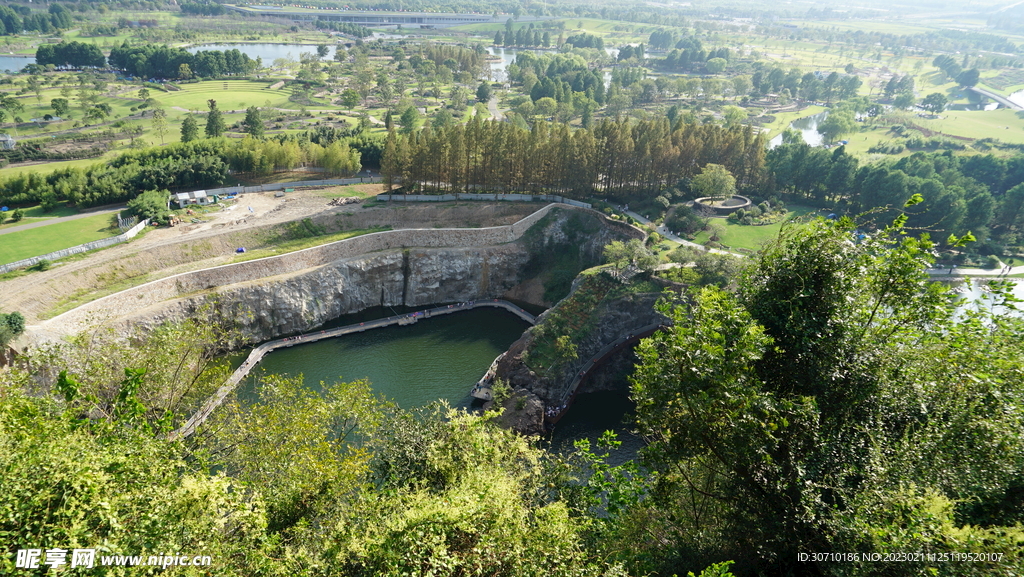 远眺辰山植物园