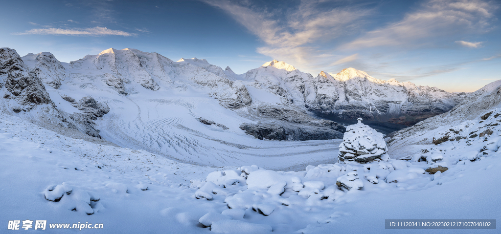 瑞士白雪皑皑的仙女峰