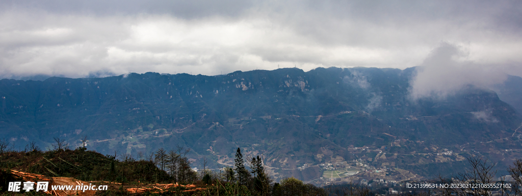 笔架山