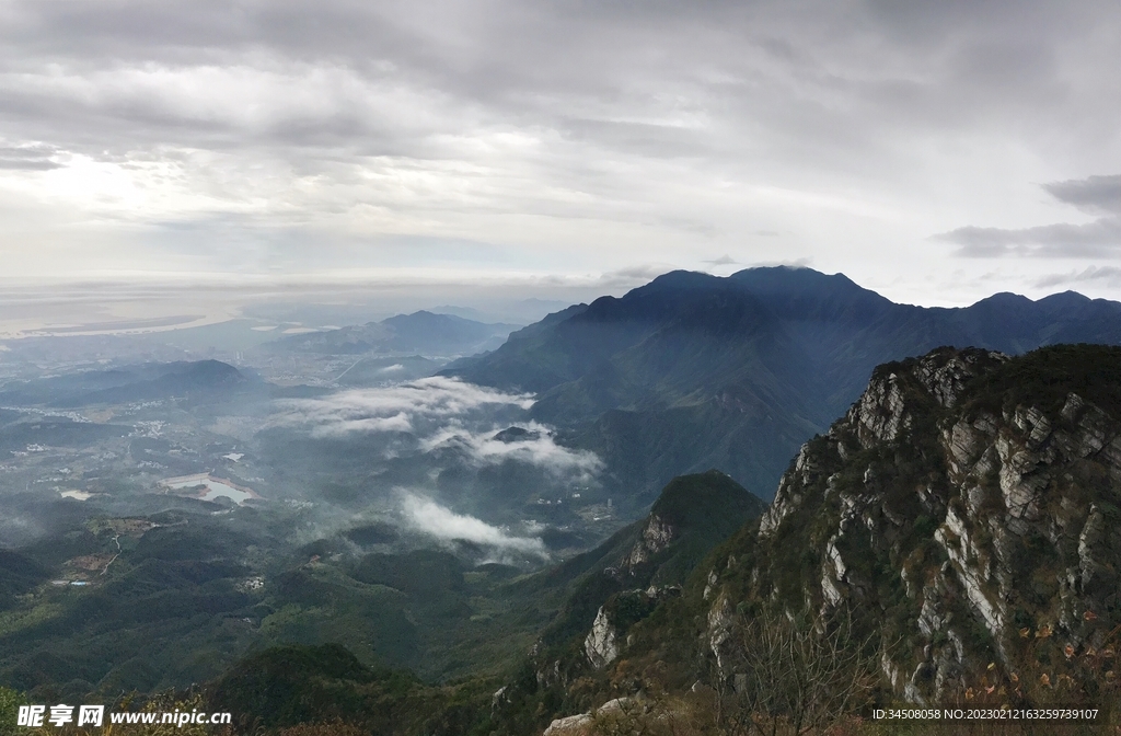 雨后庐山