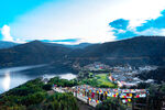 大山中的村庄村落景观