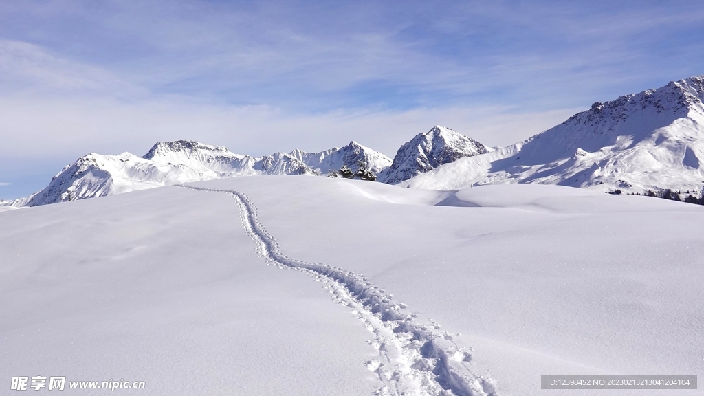 冬季雪山美景