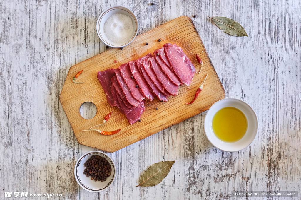 酱牛肉与油盐调味料等