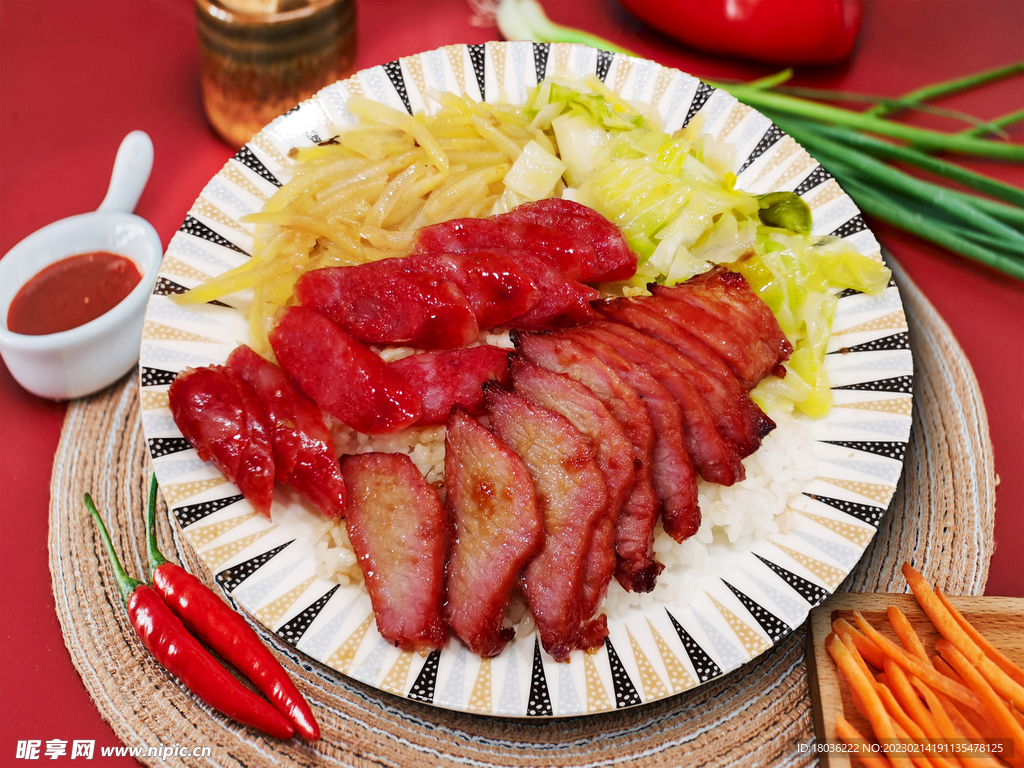 叉烧白切鸡双拼饭摄影图__传统美食_餐饮美食_摄影图库_昵图网nipic.com