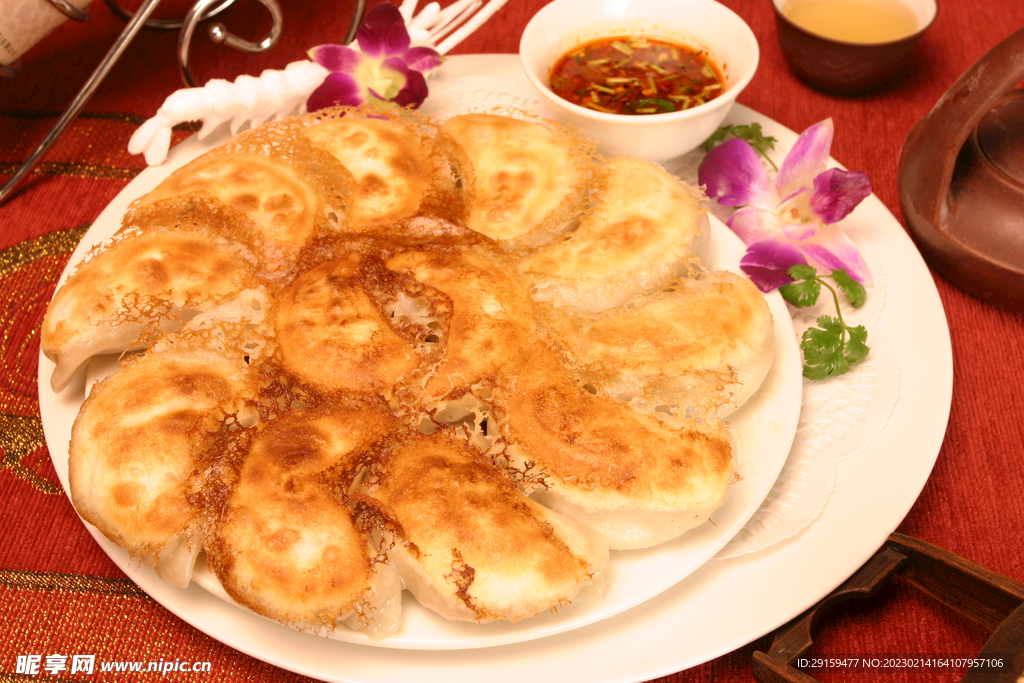 鸡汁锅帖