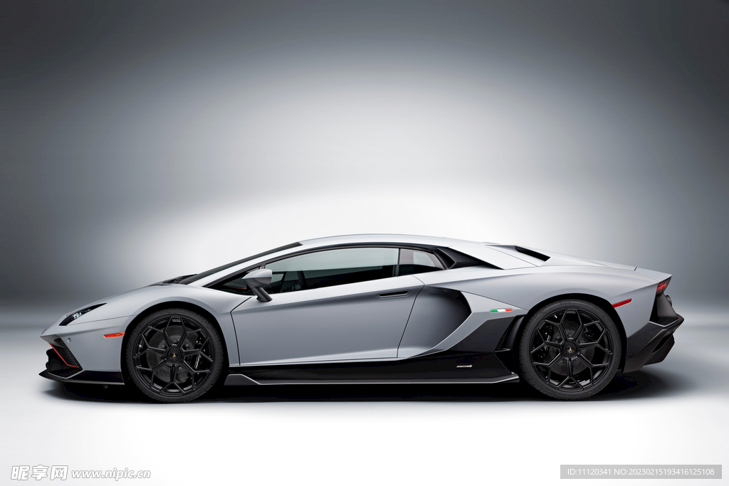 兰博基尼Aventador L