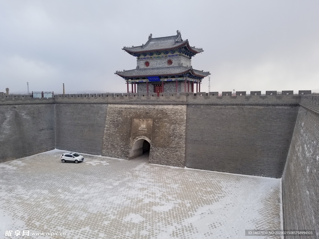 右玉右卫镇南门楼