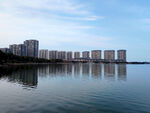 湖边建筑群