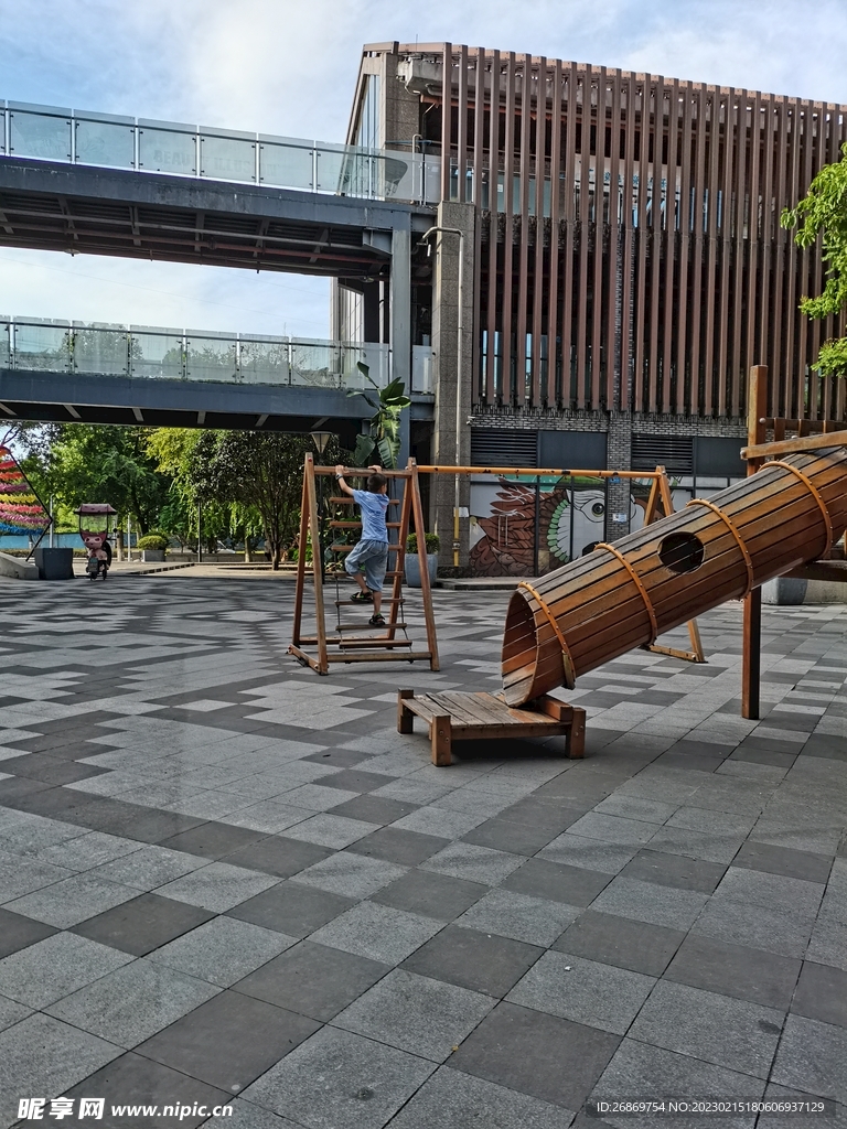小区健身器材