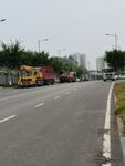 公路上的大货车