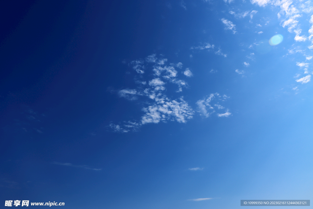 蓝天白云