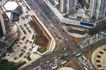 城市十字路口交通状况俯瞰
