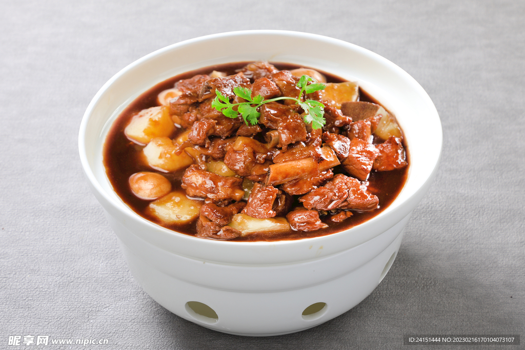 土豆炖排骨