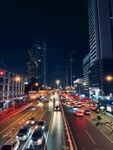 车来车往的大城市夜景