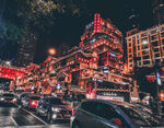 重庆的洪崖洞景区繁华夜景
