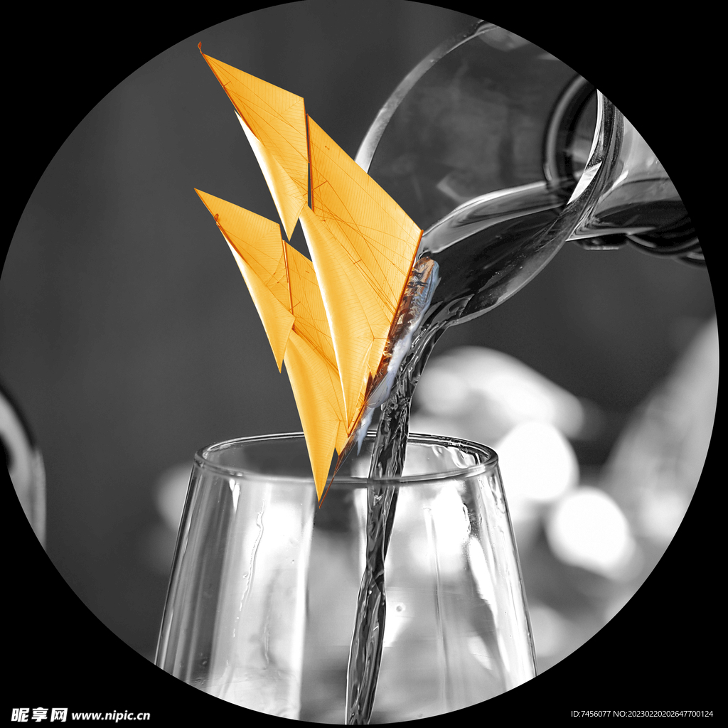金色帆船酒杯圆形挂画装饰画