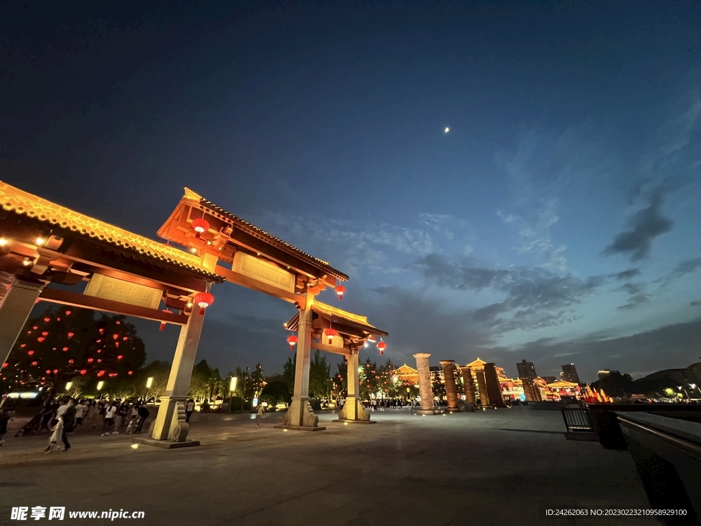 大雁塔北广场夜景