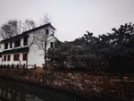 河边房子