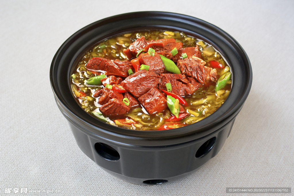 酸菜牛肉煲