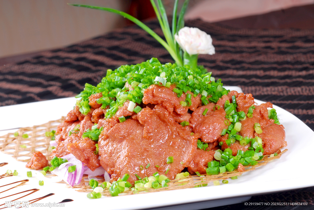 葱香鸵鸟肉