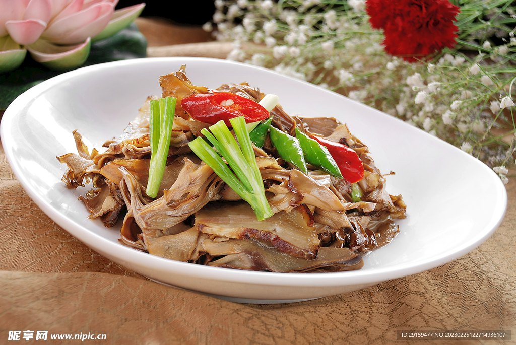 风吹肉干巴菌