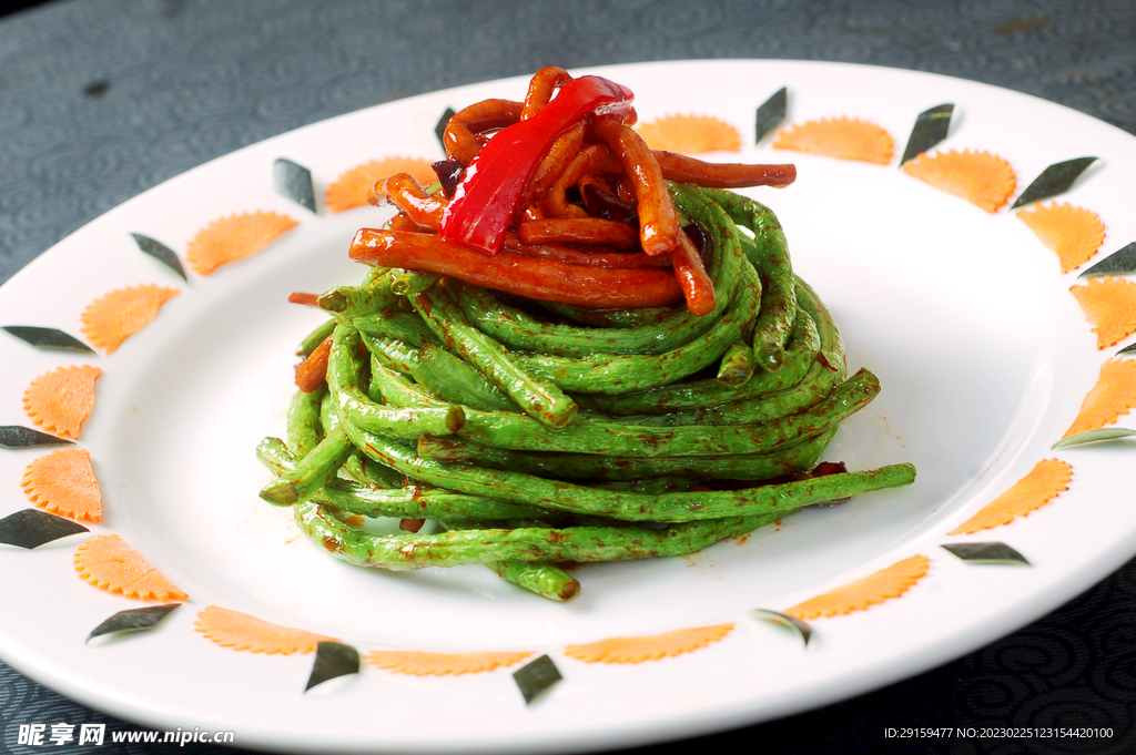 干炒菜菇豆