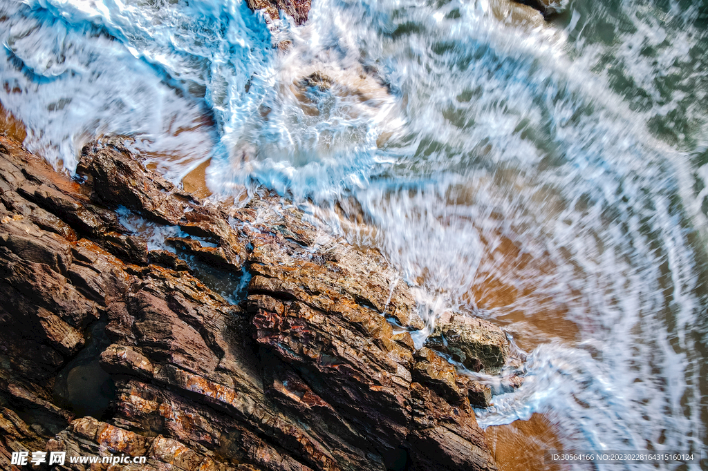 海浪海水