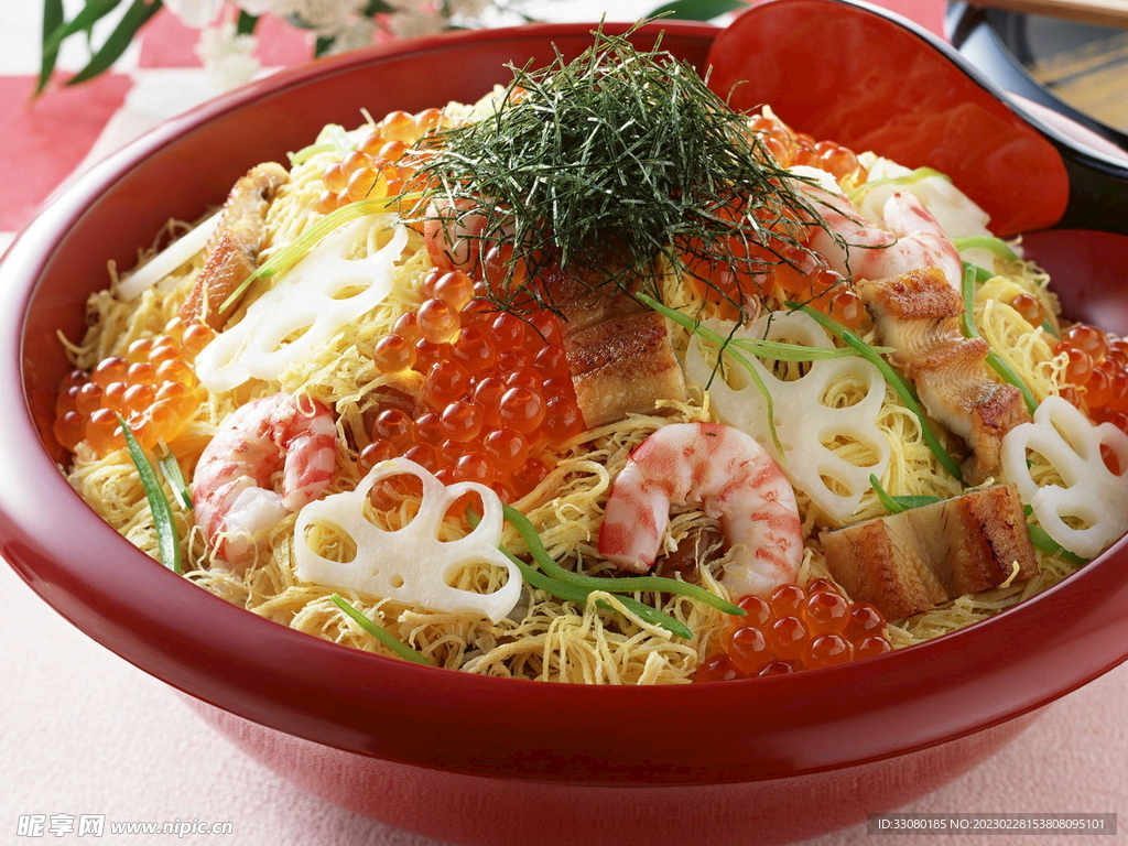 美食鱼子海鲜面