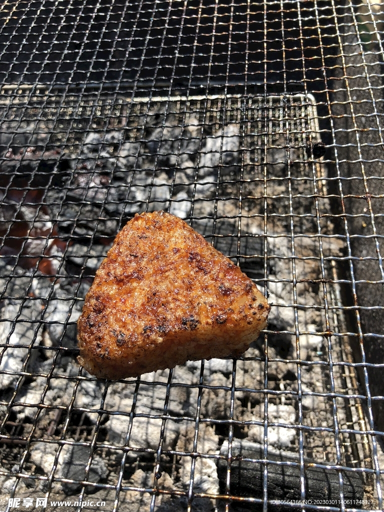 烤饭团