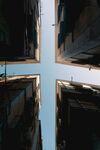仰视天空建筑         