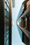仰视天空建筑         