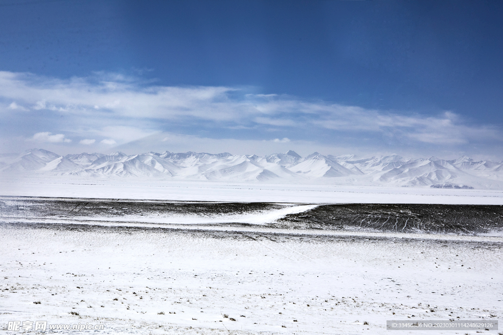 雪山和大地