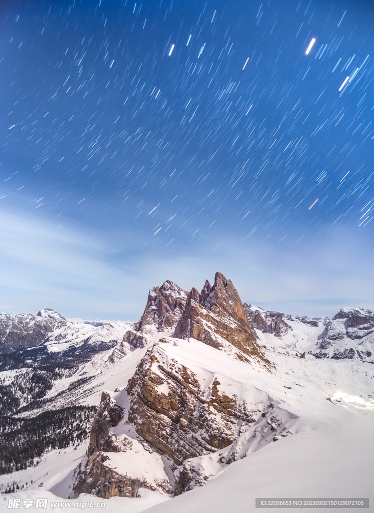 雪域高山流光