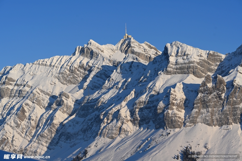 雪域高山山顶