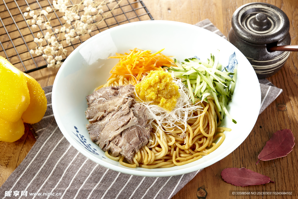 牛肉拌面
