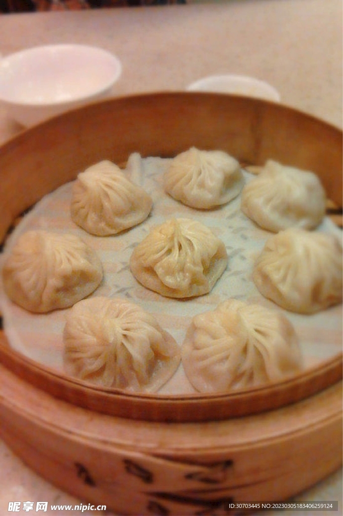 白色小包子 