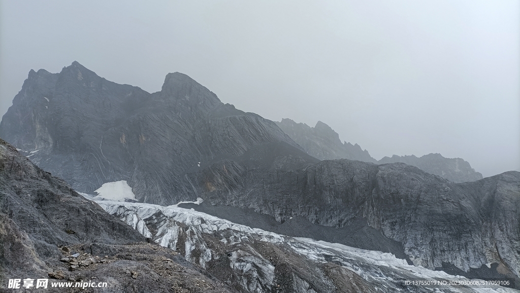 玉龙雪山