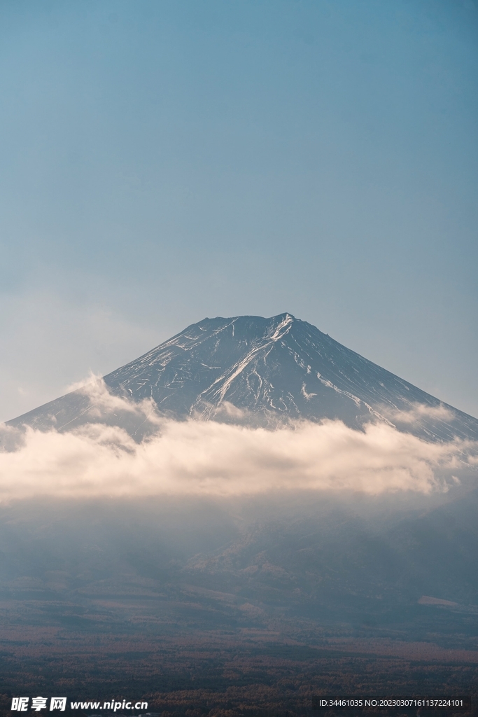 云上的山