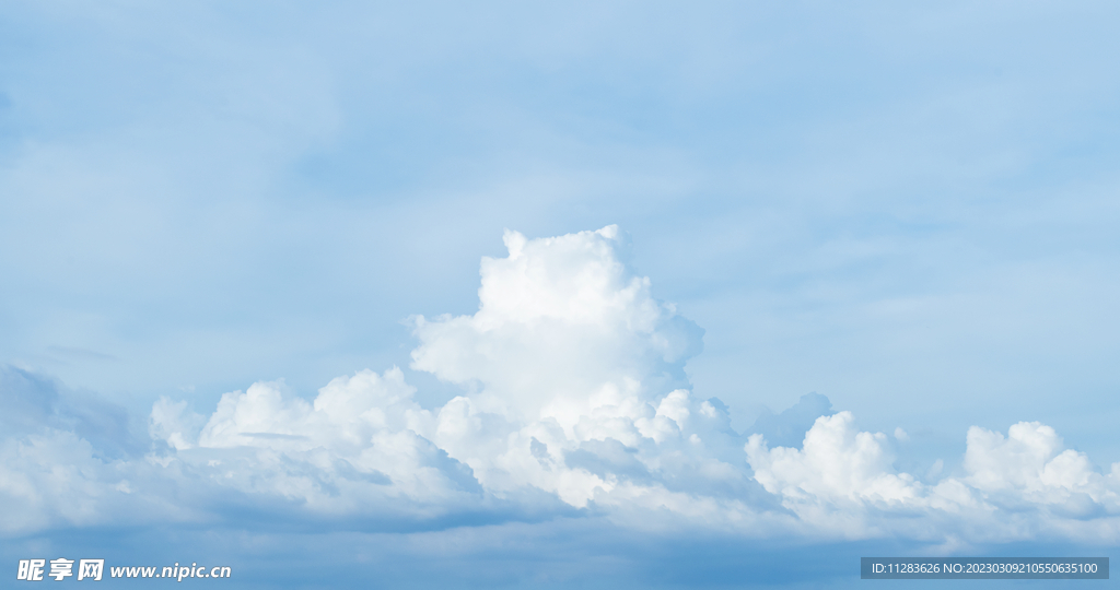 蓝天白云背景