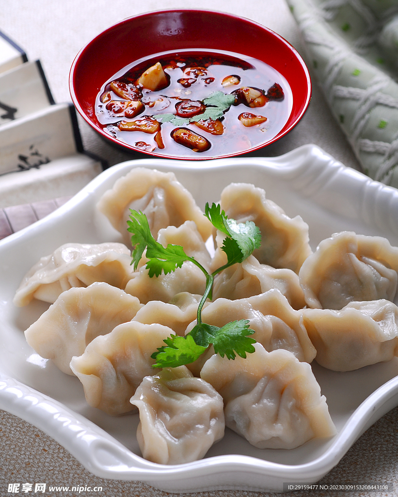拨鱼饺子