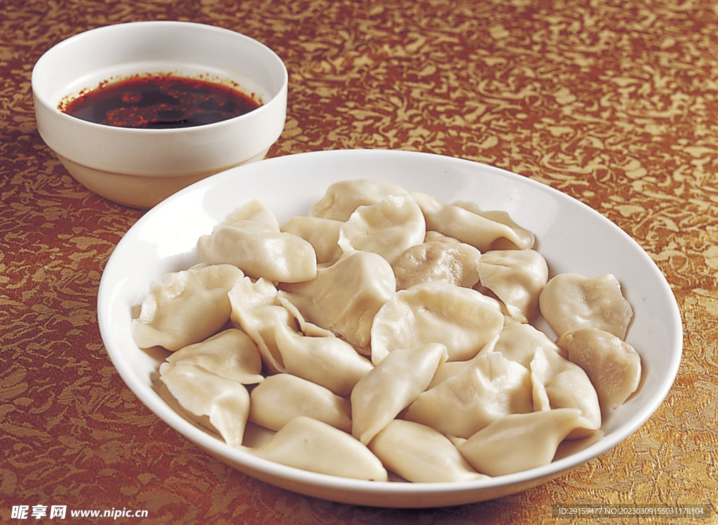 大肉饺子