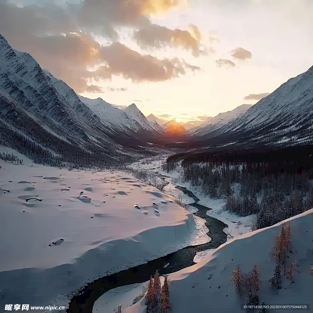 雪山河流