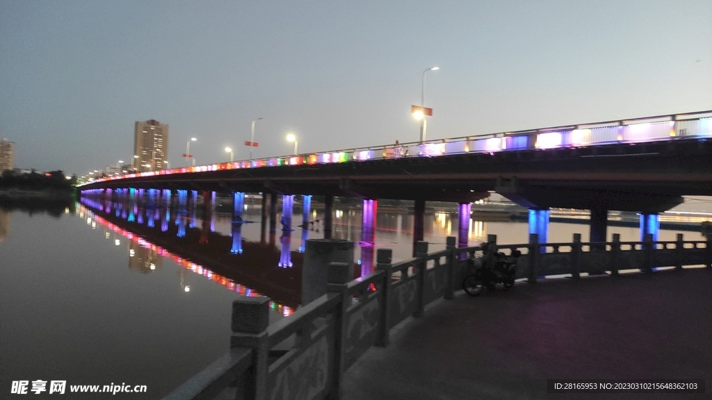 灯光傍晚桥面风景建筑