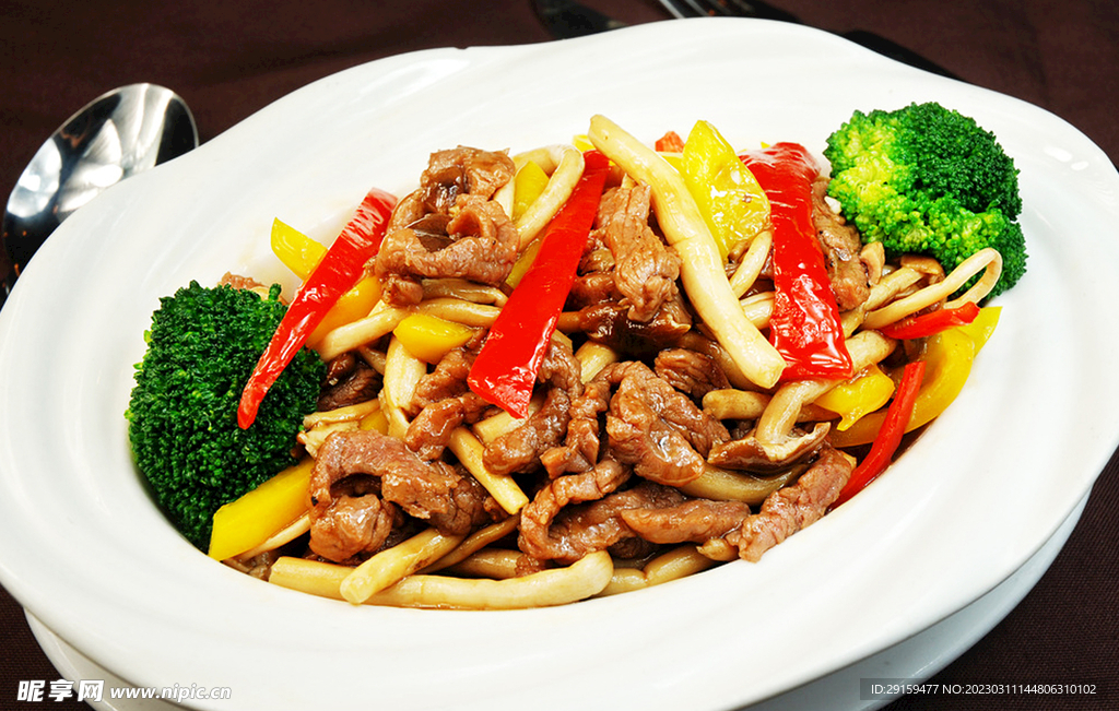 鲍汁牛柳野菌焗饭