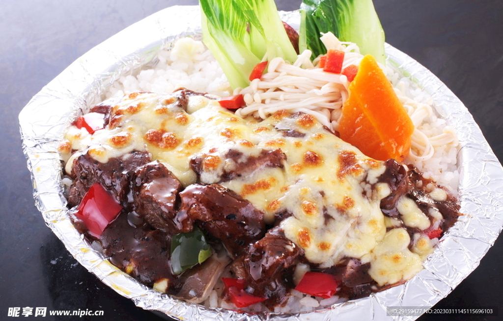 黑椒汁西冷扒焗饭
