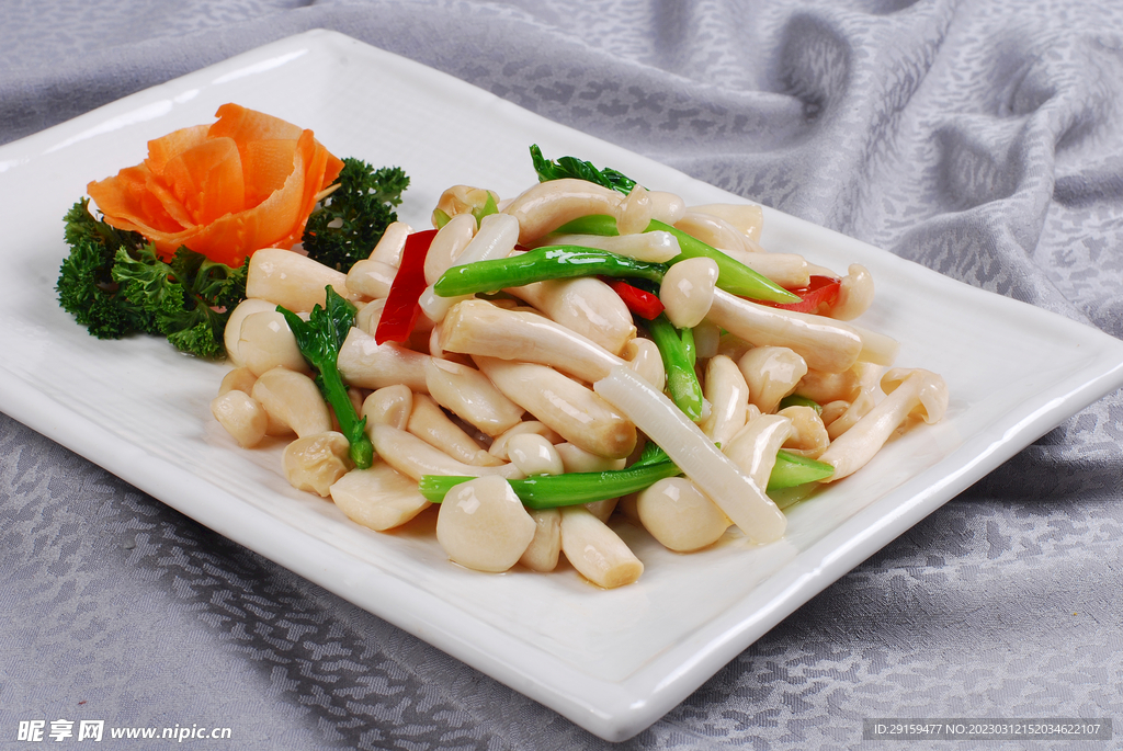 白玉菇炒鱼菘柳
