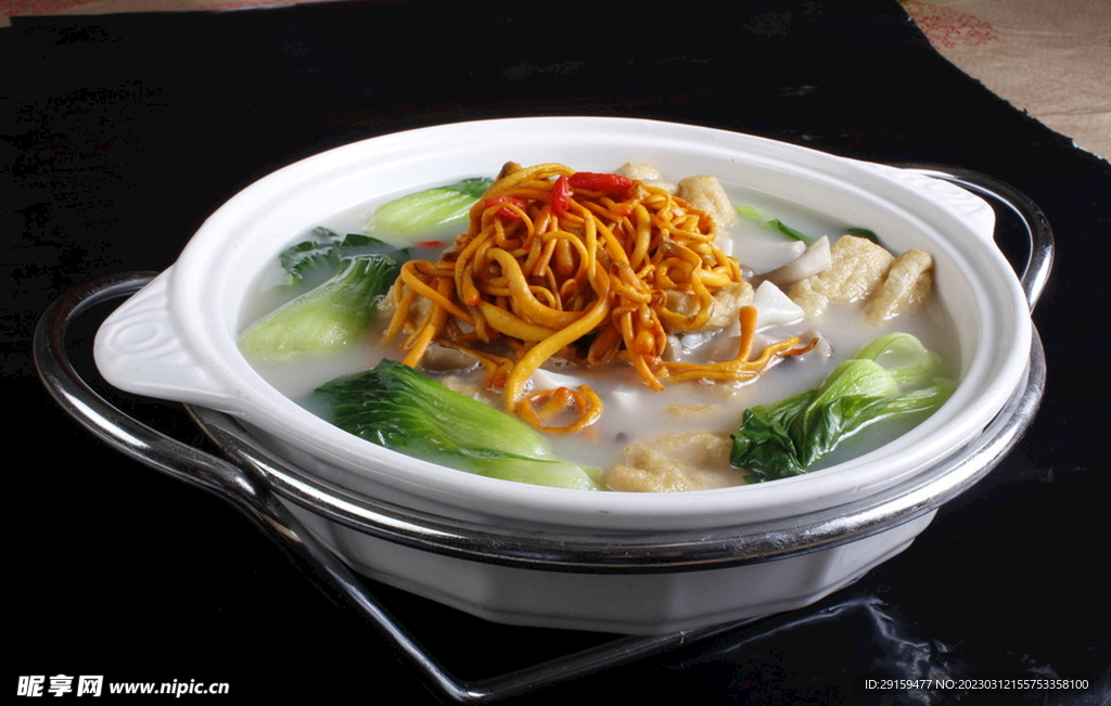 虫草花鱼豆腐汤