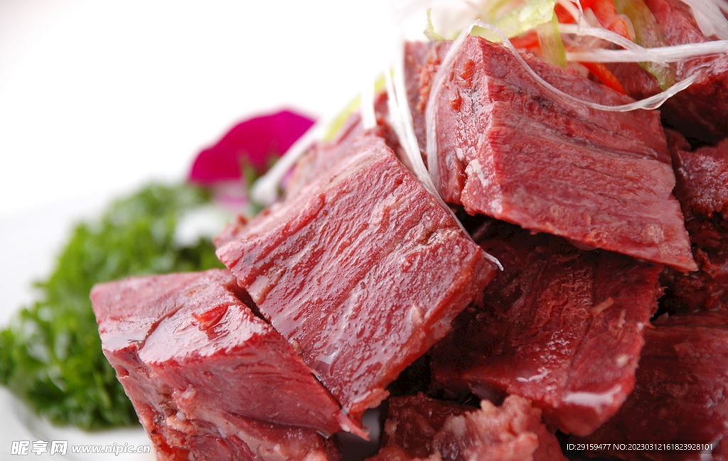 大块牛肉
